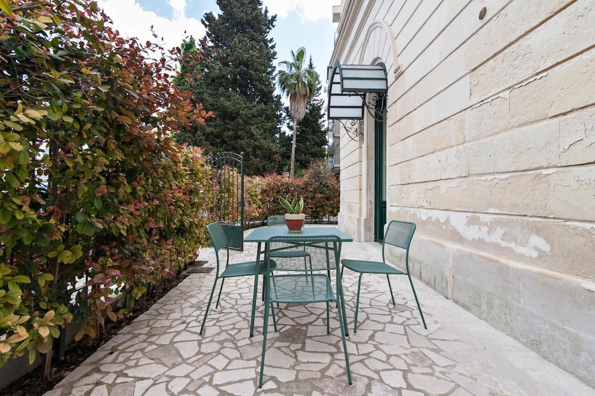 Residence De Franchis - Smart Apartments Lecce Eksteriør bilde
